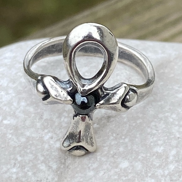 Egyptian Ankh Ring .925 Sterling Silver w/ genuine Hematite Made in USA Sz 9.5 - Picture 1 of 16